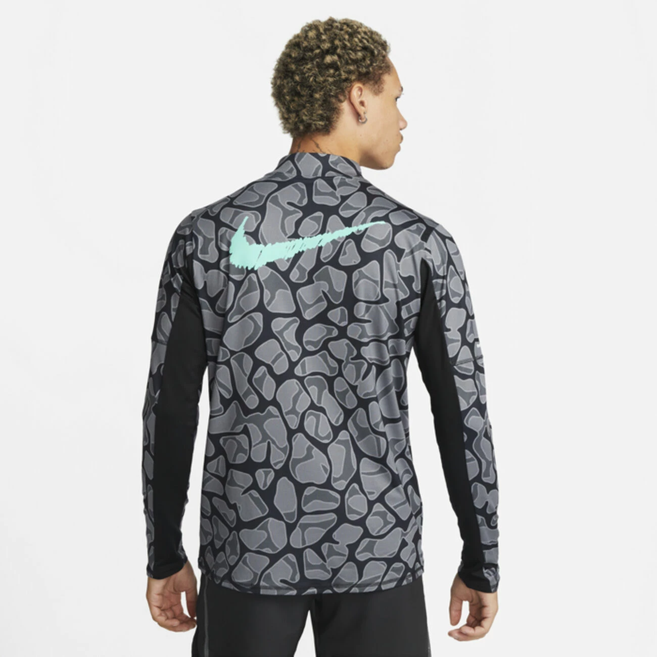 Meilleure affaire 🔔 HAUT NIKE M NK DF ELMNT HZ TOP DYE 🤩 2 Meilleure affaire 🔔 HAUT NIKE M NK DF ELMNT HZ TOP DYE 🤩 – Image 2